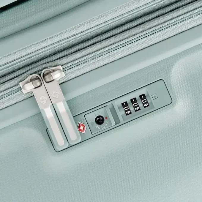 Bagaglio a mano rigido Elevation™ Plus Bagaglio a mano rigido Elevation™ Plus