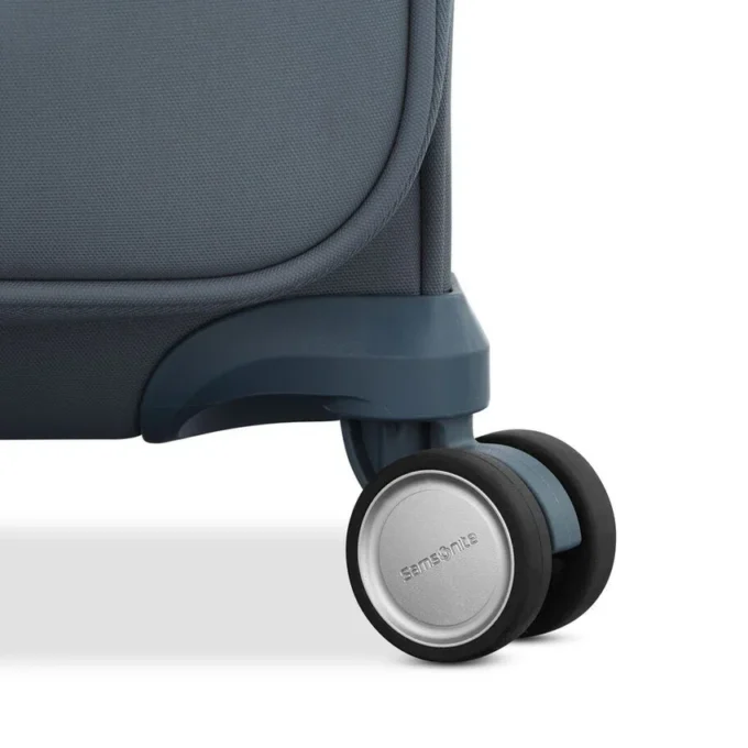 Elevation™ Plus valigia morbida con ruote grandi