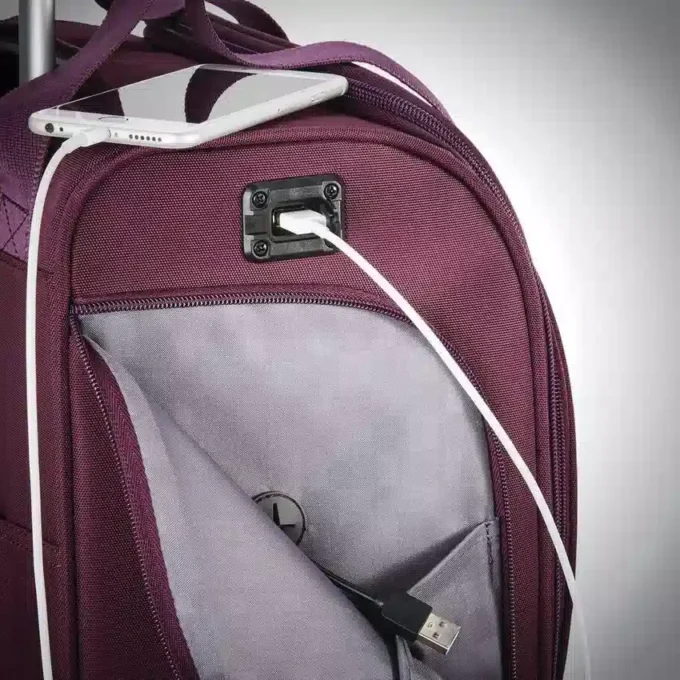 Valigia spinner da riporre sotto il sedile con porta USB Valigia spinner da riporre sotto il sedile con porta USB