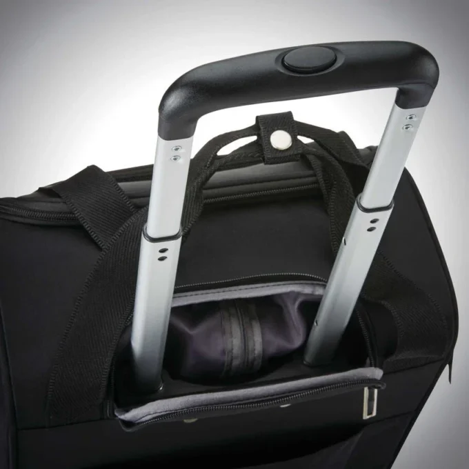Valigia spinner da riporre sotto il sedile con porta USB Valigia spinner da riporre sotto il sedile con porta USB