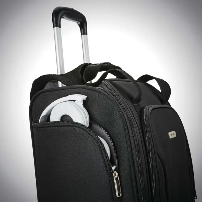 Valigia spinner da riporre sotto il sedile con porta USB Valigia spinner da riporre sotto il sedile con porta USB